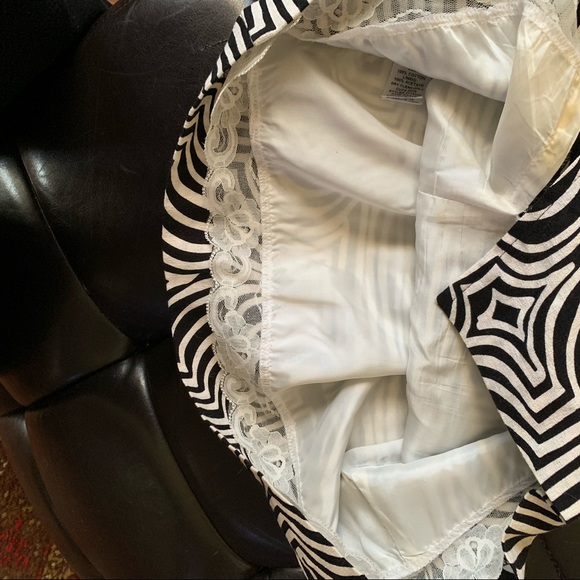 Trina Turk Dress Size 2 - Picture 14 of 16